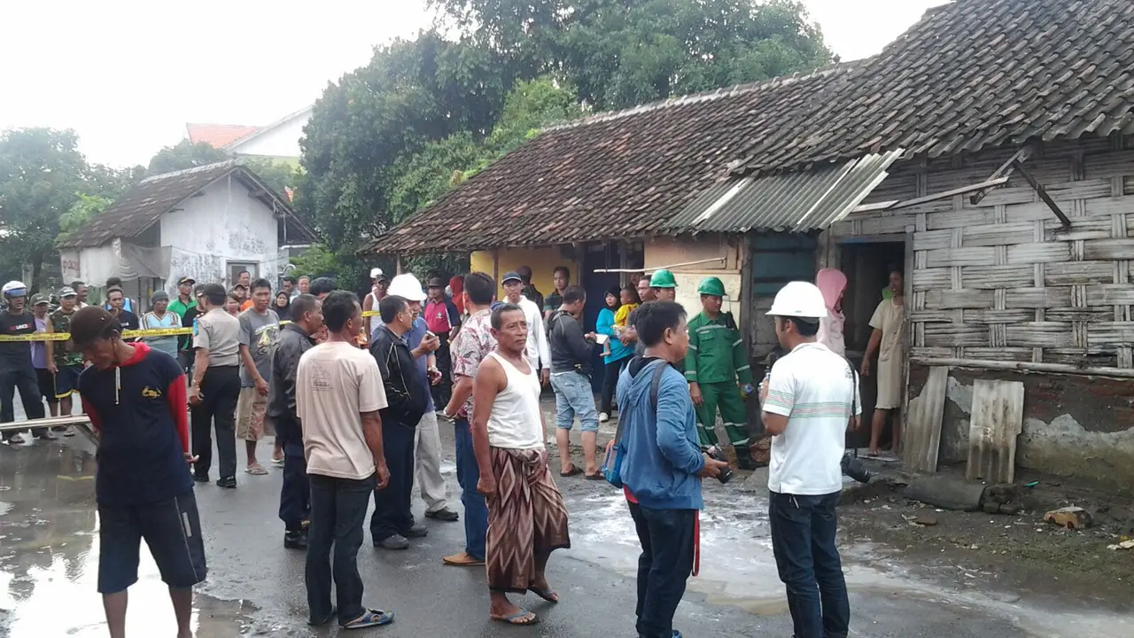 Rumah Warga Terbakar, Diduga Karena Pipa Lapindo Bocor