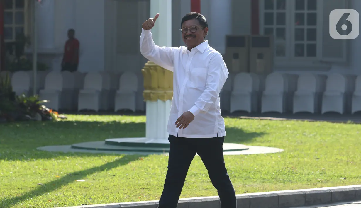 Sekjen Partai Nasdem Johnny G Plate  tiba di Kompleks Istana Kepresidenan di Jakarta, Selasa (22/10/2019). Johnny G Plate  merupakan politikus ketiga dari Partai Nasdem yang diundang ke istana menjelang pengumuman kabinet Jokowi-Ma'ruf pada Rabu besok. (Liputan6.com/Angga Yuniar)