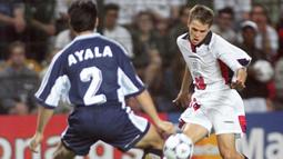 Pada Piala Dunia 1998, Michael Owen yang menjalani debut Piala Dunia bersama Timnas Inggris tampil dalam seluruh 4 laga, 3 kali di fase grup G dan 1 kali di babak 16 Besar. (AFP/Gerard Cerles)