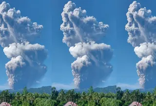 Gunung Dukono di Halmahera Utara, Maluku Utara, mengalami erupsi dahsyat pada Jumat (8/5/2026). (Liputan6.com/ Dok PVMBG)