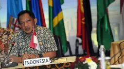Kapolri, Jenderal Tito Karnavian menjawab pertanyaan usai pertemuan dengan perwakilan empat negara Melanesia Spearhead Group (MSG) di Jakarta, Selasa (14/3). MSG adalah organisasi antar pemerintah negara Melanesia. (Liputan6.com/Helmi Fithriansyah)