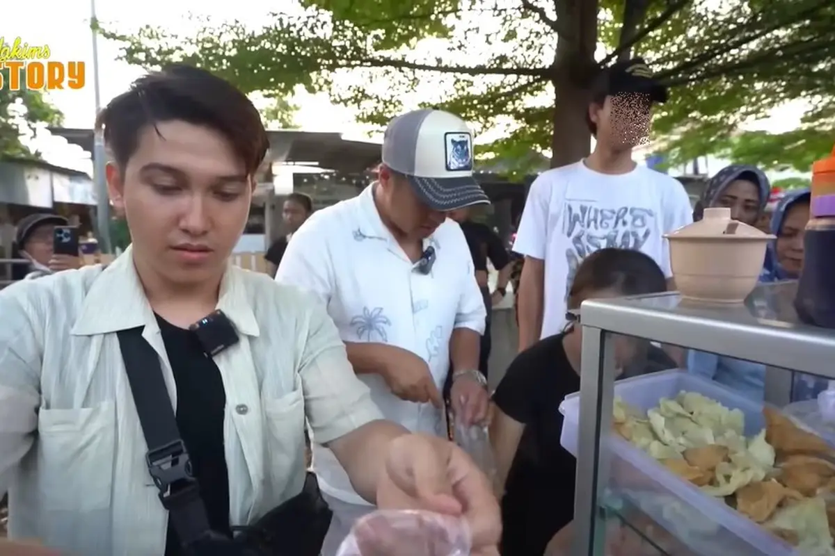 6 Potret Model Gerobak Jualan Bakso Cilok Artis Sidik Eduard, Simpel dan Rapi