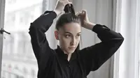 5 Model Rambut Simple untuk Acara Kantor, Tampil Profesional dan Stylish Sepanjang Hari