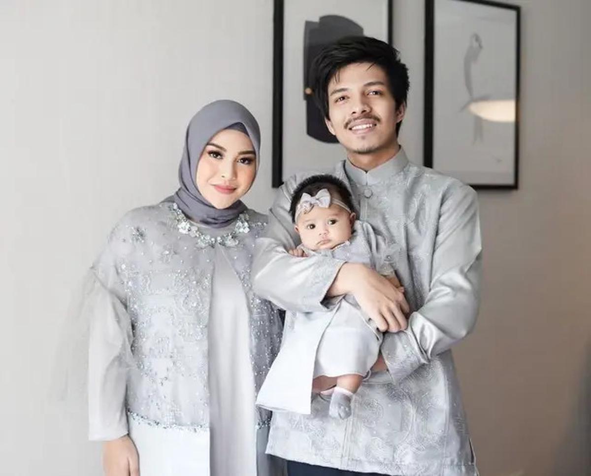 Ide Padu Padan Gamis Lebaran dari Selebriti Indonesia