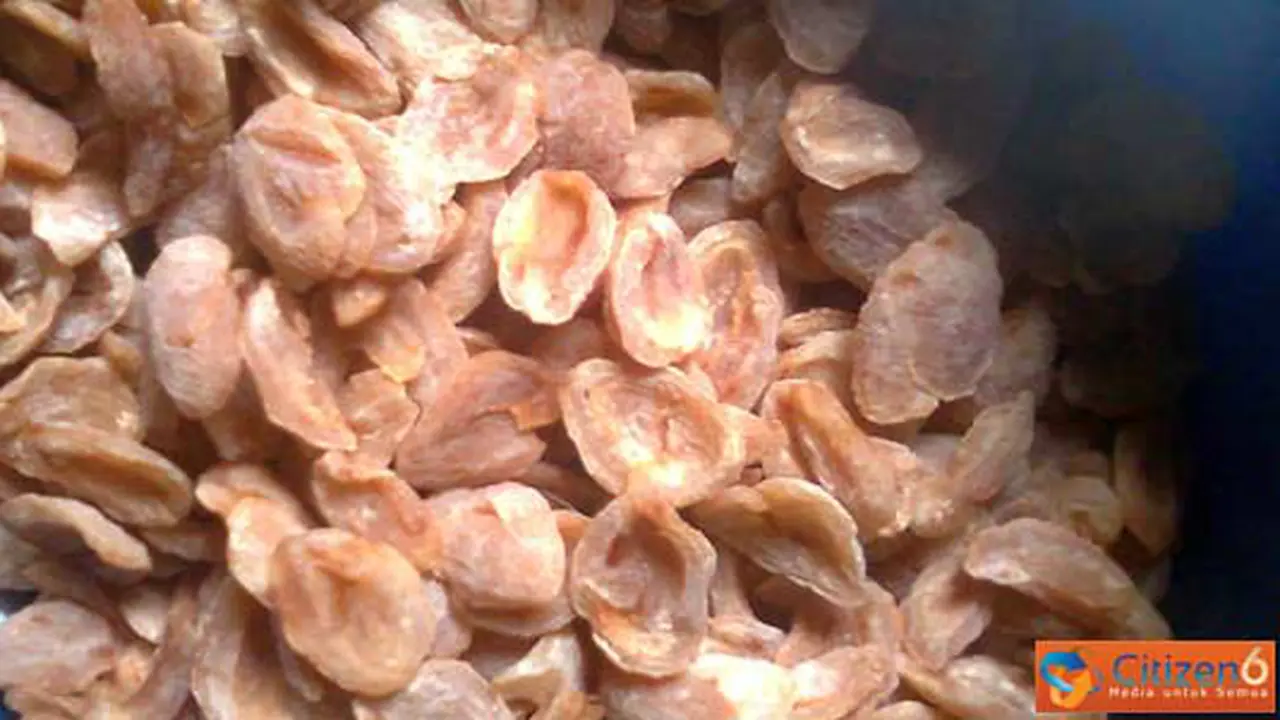 Aneka Makanan Hasil Olahan Buah Pala 