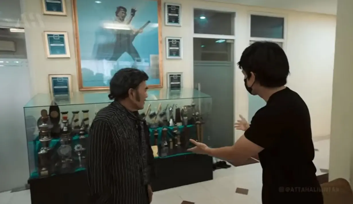 Rumah Rhoma Irama (Youtube/ AH)