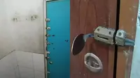 Kunci Pintu Kamar Mandi Low Budget Ini Kocak (Sumber: Facebook/Kementrian Humor Indonesia, Instagram/unconditionaldesign)