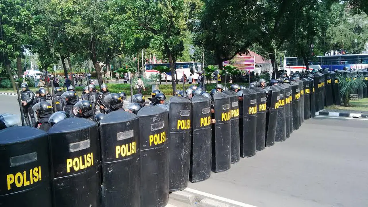 Pendukung Prabowo-Hatta Datangi Balaikota, Polisi Blokade Jalan
