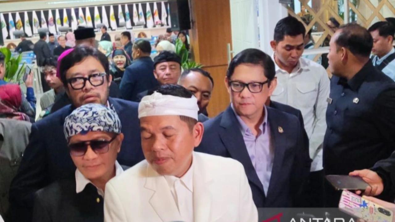 VIDEO: Demul Emosi Kayu Gelondongan Hanyut di Sumatera "Tak Ada Pohon Bunuh Diri Massal, Instropeksi!"