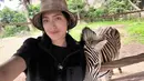 Jessica Iskandar main ke kebun binatang (Sumber: Instagram/inijedar)