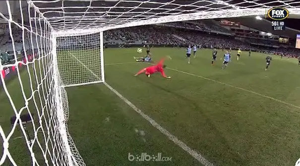 Melbourne Victory menang 3-2 lewat perpanjangan waktu atas Sydney FC untuk memastikan tempat di babak final A-League melawan Newca...