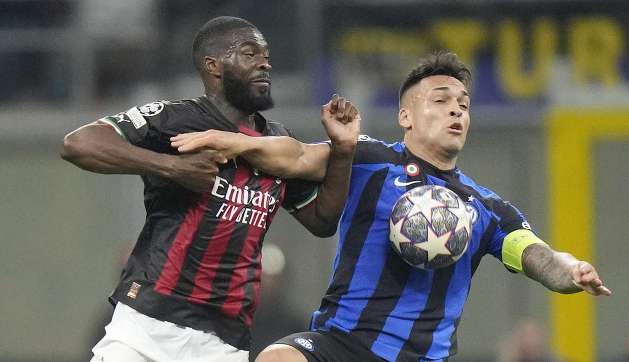 Saat Milan mulai frustrasi, Inter justru mencetak gol lewat aksi Lautaro Martinez di babak kedua. (AP Photo/Antonio Calanni)