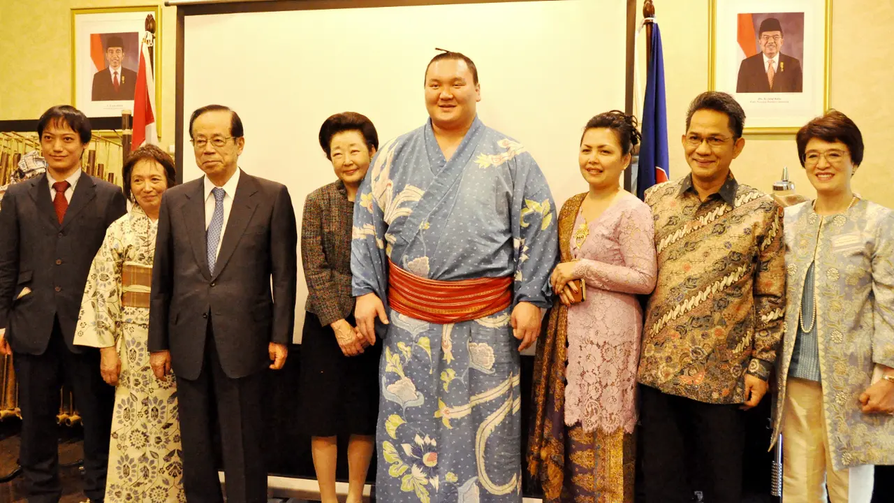 Hakuho Sumo in Batik 0515