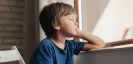 Label yang terus diberikan kepada anak bisa membentuk cara mereka dalam melihat dirinya sendiri hingga dewasa. [Dok/freepik.com]
