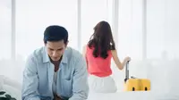 Sepasang kekasih bertengkar pada saat berlibur (Foto Dok: Freepik/tete_escape).