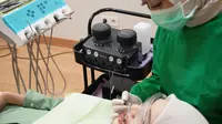 Teknologi AquaCare, Solusi Perawatan Gigi Minim Rasa Sakit dan Ngilu