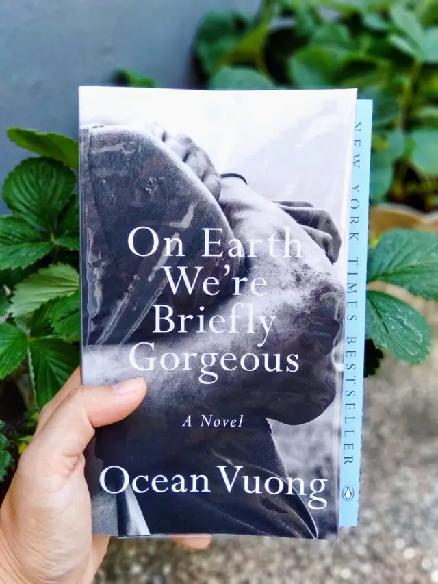 On Earth We are Briefly Gorgeous./doc. Endah