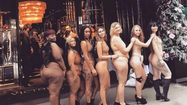 Kampanye Fallen Angel di Depan Victoria's Secret