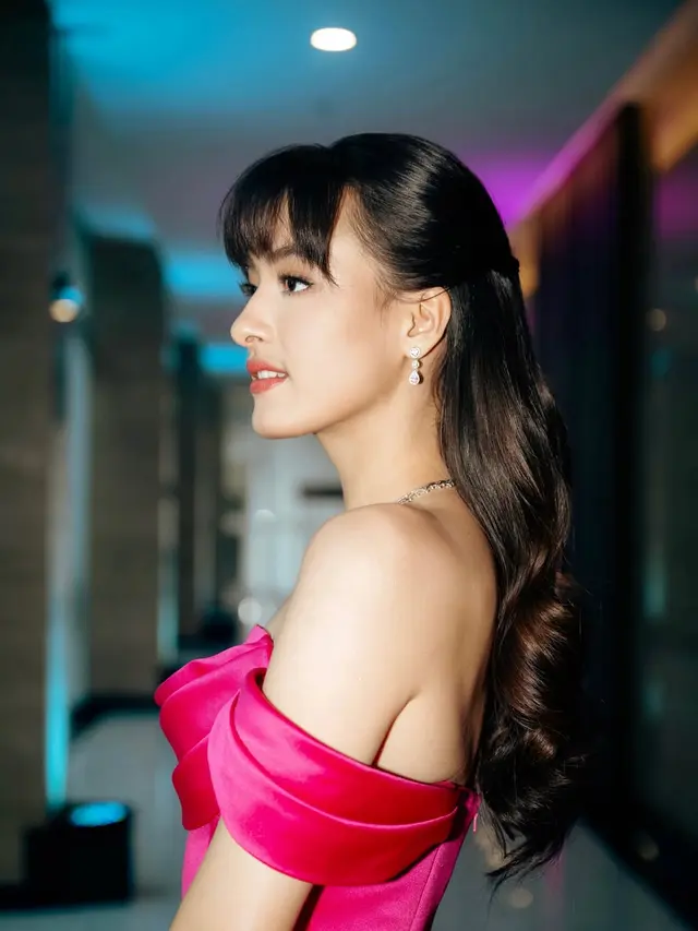 Bak Princess Aurora, Mawar Eva de Jongh Tampil Memesona di Malam Puncak Miss Indonesia 2025