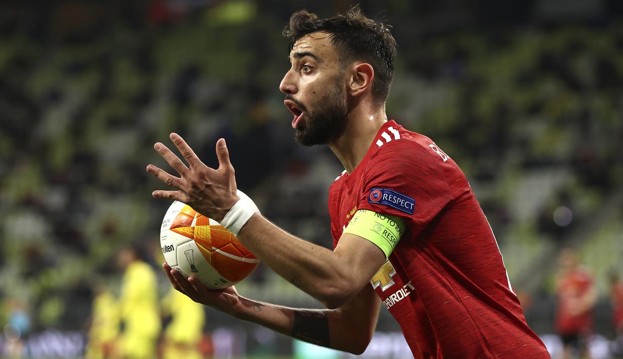Bruno Fernandes. Gagal membuktikan kepercayaan dengan dipilihnya menjabat kapten tim ketimbang David De Gea. Performanya seakan menghilang untuk menunjang serangan di babak pertama, meski akhirnya dapat diperbaiki di babak kedua. Setara dengan Paul Pogba, poin 6,5 untuknya. (AP/Maja Hitij/Pool)