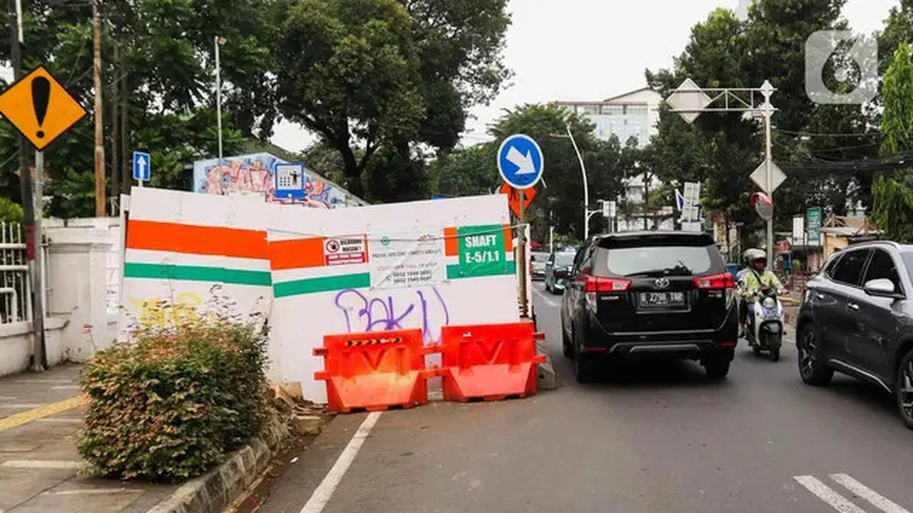 Tak Kunjung Kelar, Seperti Ini Suasana Sekitar Proyek Galian di Kawasan Cikini
