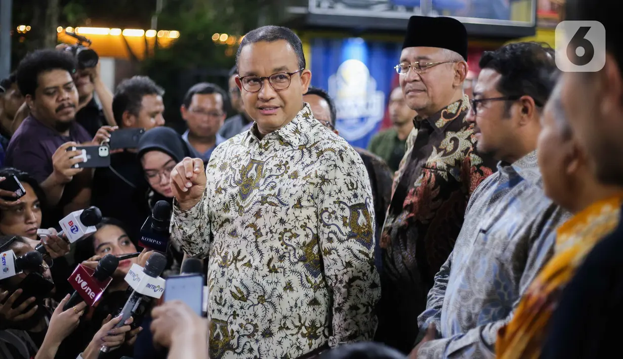 Anies menilai pengalaman yang disampaikan SBY penuh makna dan dia catat dengan saksama. (Liputan6.com/Faizal Fanani)