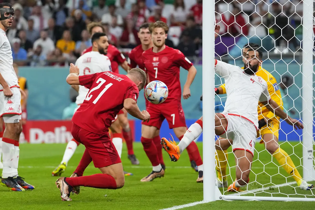 Foto: Aksi Cemerlang Kiper Tunisia dan Meksiko Berbuah Dua Skor Kacamata di Grup C dan D Piala Dunia 2022