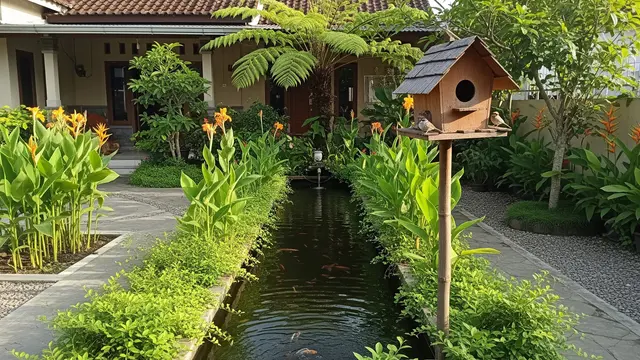 Inspirasi Kolam Ikan di Taman Rumah yang Bisa Menarik Kehadiran Burung dan Bikin Suasana Asri Model Bentuk Memanjang