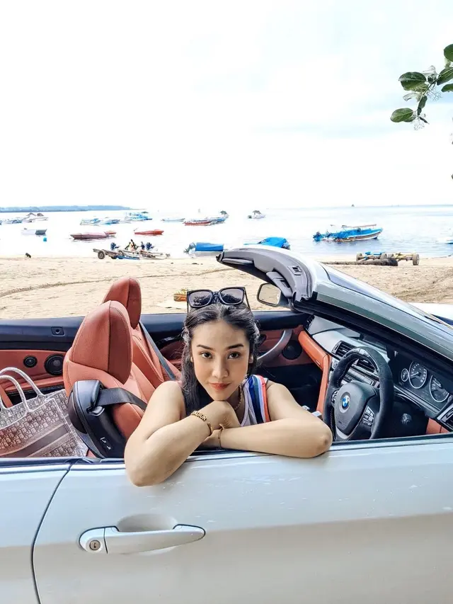 6 Momen Anya Geraldine Liburan di Bali, Sempat Jatuh dari Sepeda Sampai Luka