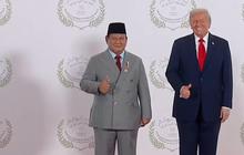 Trump Kasih Jempol Sambut Prabowo di KTT Perdamaian Gaza Mesir