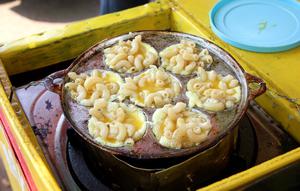 Makaroni telur dengan pemakaian bumbu yang dilarang BPOM.