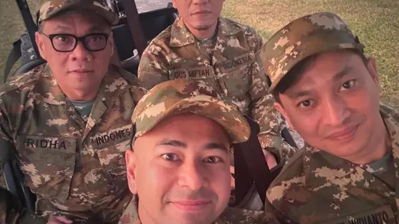 6 Potret Raffi Ahmad Retreat di Akmil Magelang Berseragam Komcad, Pose Bareng Prabowo dan Mayor Teddy