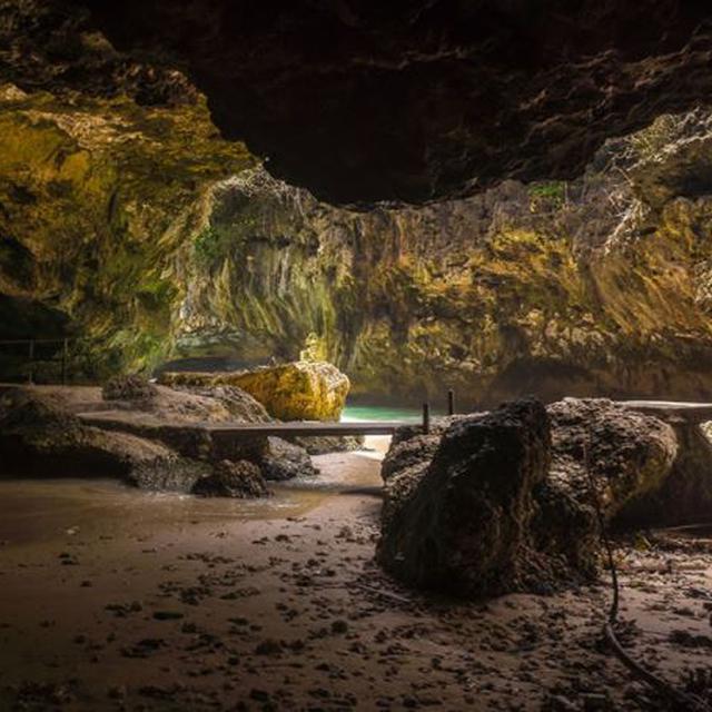 Mengintip Sunset Indah Di Balik Tebing Pantai Blue Point Bali Regional Liputan6 Com