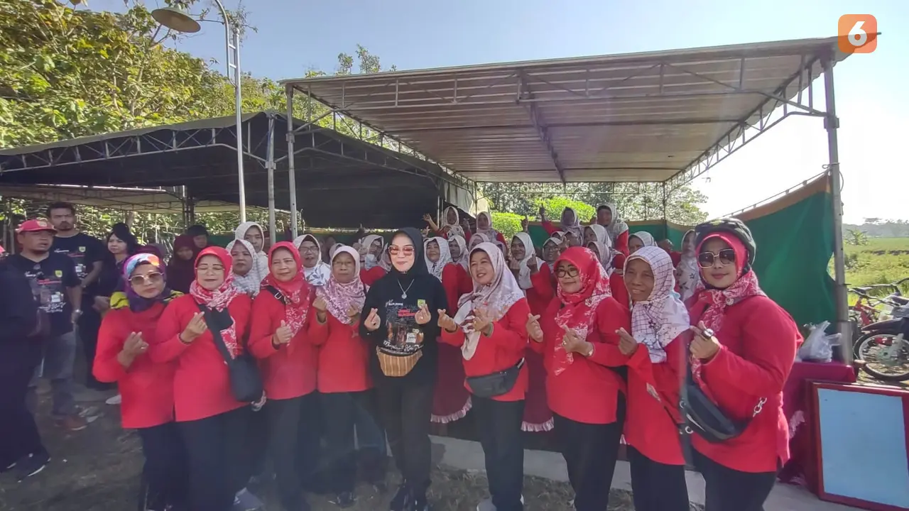Gowes 12 KM Cara Bupati Sukoharjo Peringari Hari Jamu Nasional