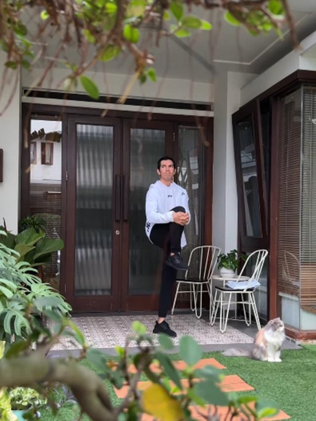 Potret Halaman Rumah Mini Adrian Maulana