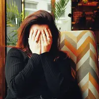 Ilustrasi orang sakit. Sumber foto: unsplash.com/Engin Akyurt.