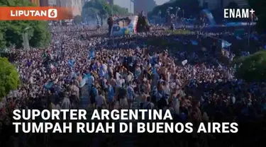 Argentina akhirnya memastikan juara Piala Dunia 2022 Qatar usai menaklukkan Prancis. Warga Argentina di Buenos Aires tumpah ruah ke pusat kota. Tangkapan video drone merekam selebrasi meriah mereka.
