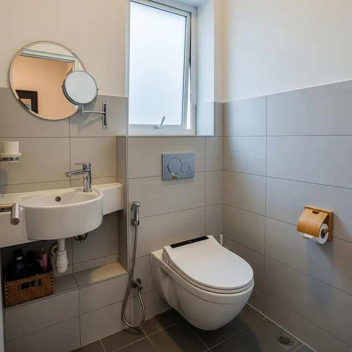 9 Model Desain Kamar Mandi Dalam Kamar, Solusi Privasi dan Estetika Modern