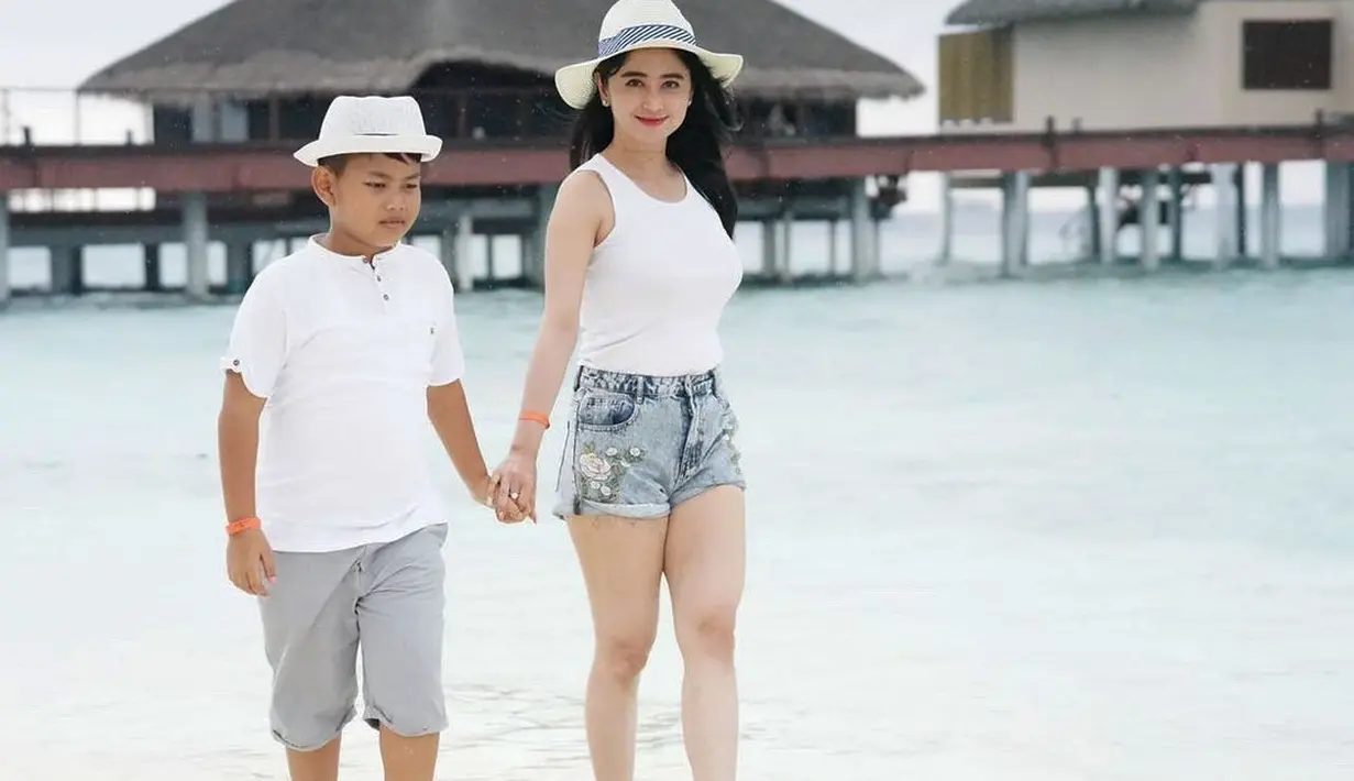 (Instagram/dewiperssik9)