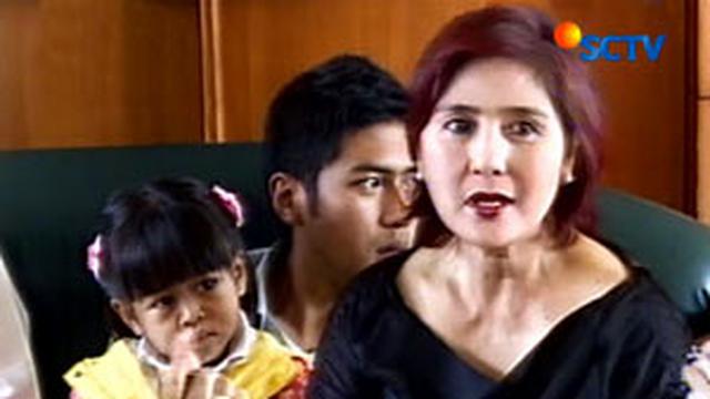 Konflik Berkepanjangan Keluarga Yati Oktavia Showbiz Liputan6 Com Yati octavia bukan nama baru di panggung hiburan tanah air. keluarga yati oktavia