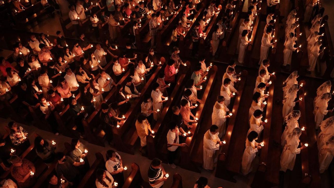 Misa Paskah di Gereja Katedral Jakarta Berlangsung Khidmat