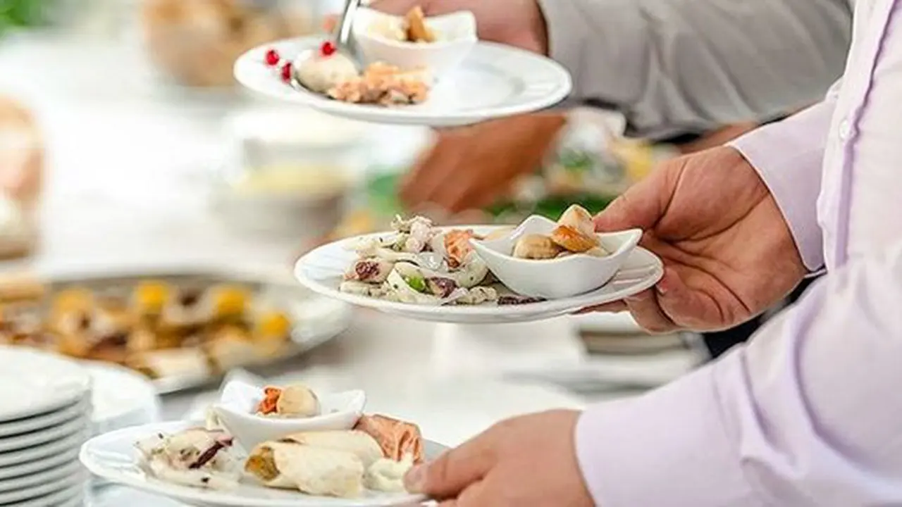 Catering jadi hal penting di pernikahan/copyright: skypluss.com