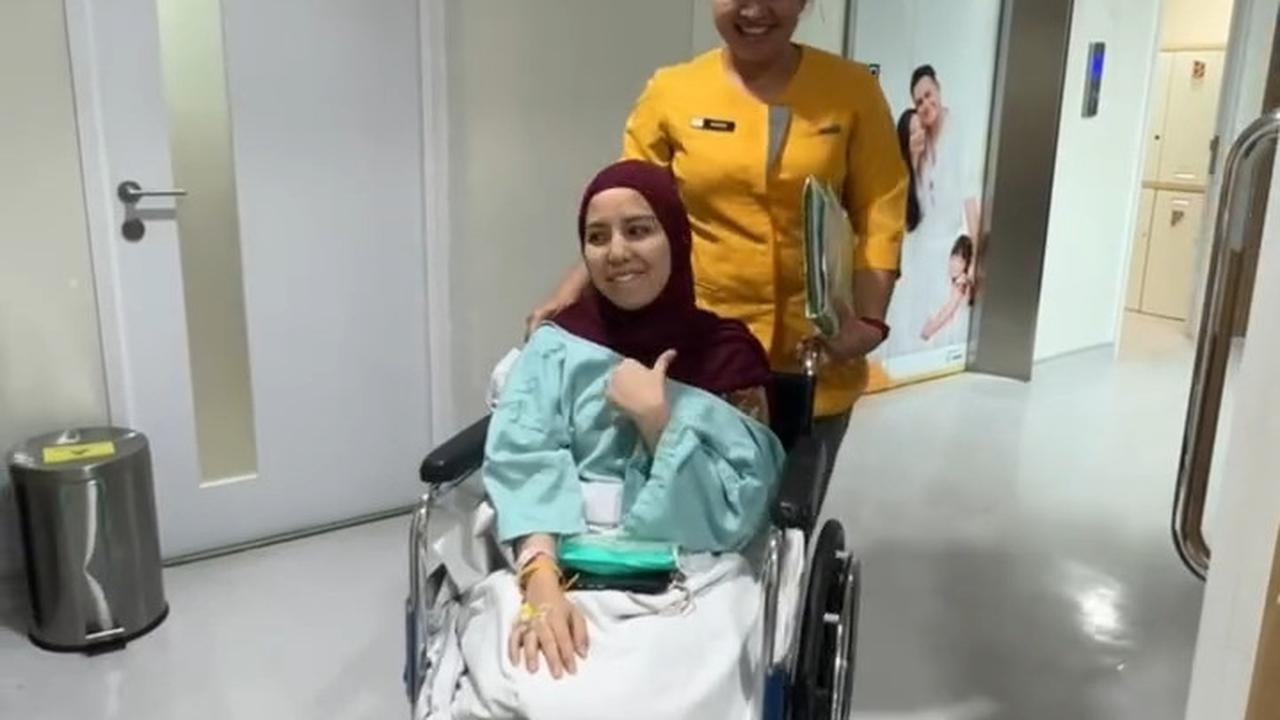 Momen Tya Ariestya Jalani Operasi Pengangkatan Polip, Suami dan Anak Turut Menemani