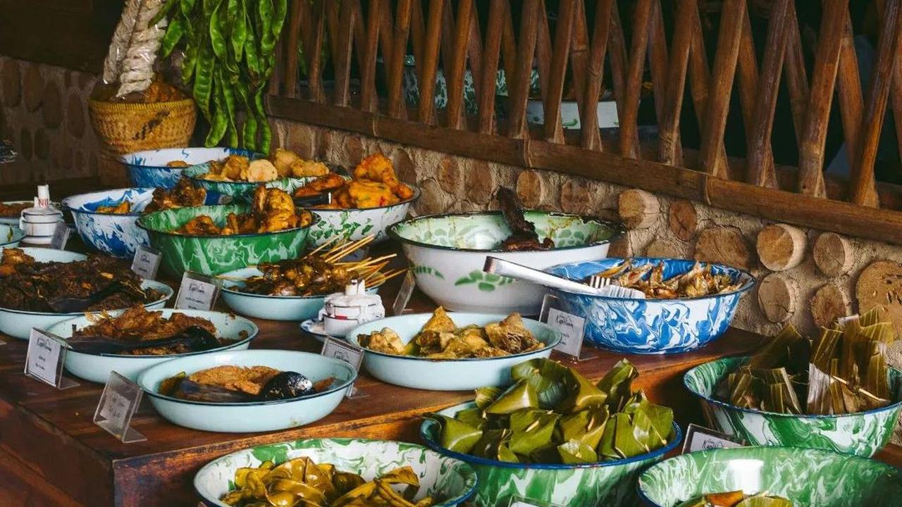 Merasakan menu original Sunda