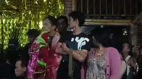 Polisi menggerebek pesta seks gay di sebuah vila kawasan Puncak, Kecamatan Megamendung, Kabupaten Bogor pada Minggu (22/6/2025) dini hari. Sebanyak 75 orang laki-laki diamankan dalam pesta seks sesama jenis ini. (Foto: Istimewa)