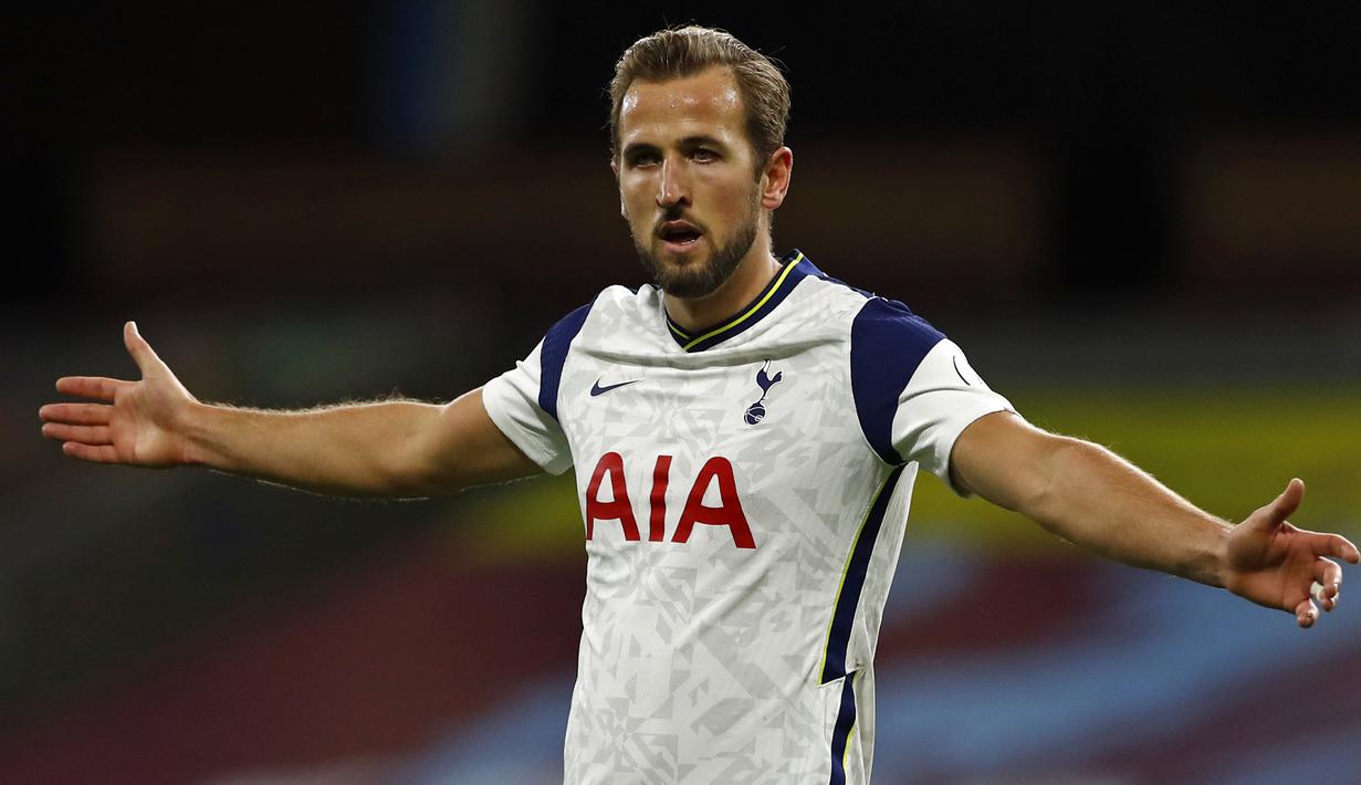 3. Harry Kane (Tottenham Hotspur) - Penyerang berusaia 27 tahun ini terus menunjukan kualitas ketajamannya bersama Tottenham Hotspur. Harry Kane juga masuk ke dalam daftar 10 pencetak gol terbanyak di Liga Inggris dengan koleksi 150 gol saat ini. (AFP/Jason Cairduff/pool)
