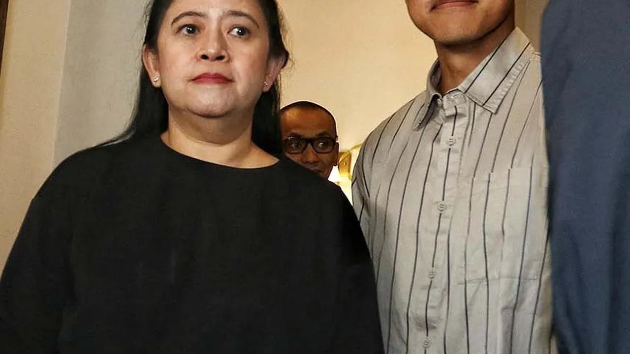 "Saya rasa kami sudah seperti keluarga sendiri sama-sama anak presiden ya, Mbak Puan. Biasa lah kayak tadi ada obrolan yang serius, tapi balik lagi karena kami keluarga, udah lebih ke santai," kata Kaesang.<br>