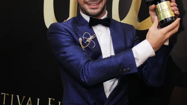 [Bintang] Reza Rahadian