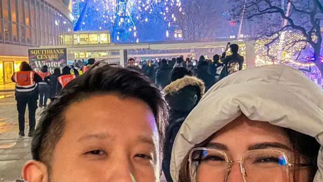 Dita Fakhrana saat liburan di Paris bersama suaminya, Rino Yosiaki. Dok: IG @fakhranaaa