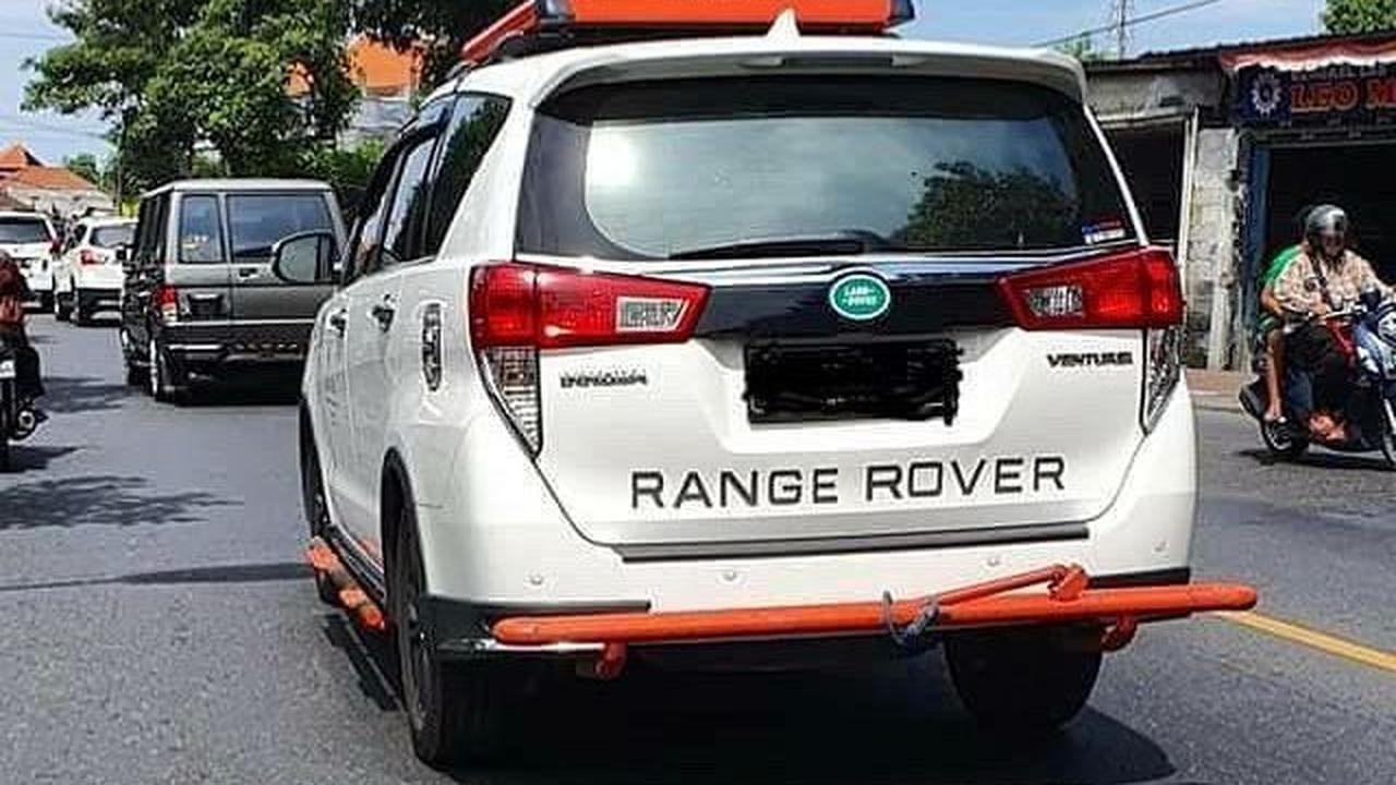 8. Kearifan lokal Land Rover
